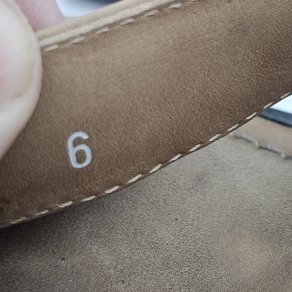 Tod's Beige Leather Heeled Sandals Size 6 Cross strap - Picture 9 of 10